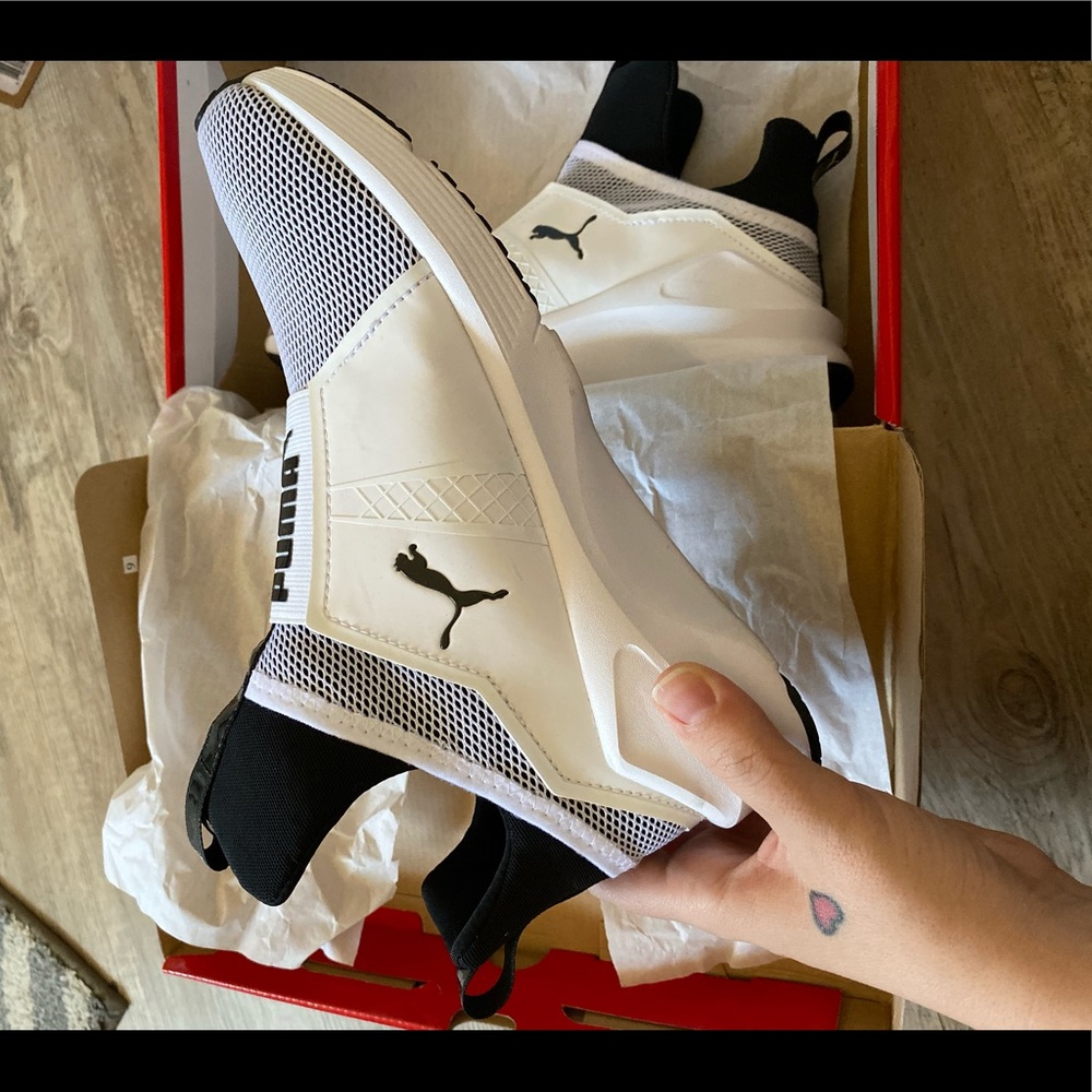 Puma Fierce Core Kylie Jenner Sneaker - Picture 6 of 7